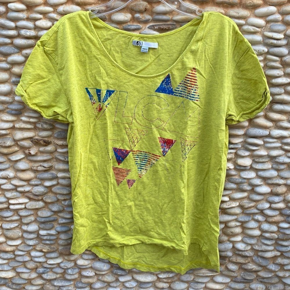 Volcom Yellow/Green Logo Graphic Cropped T-Shirt. Size Medium. VGUC!